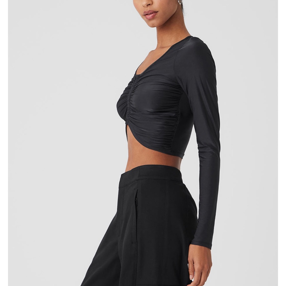 ALO Yoga stand out Long Sleeve Top - Picture 4 of 5